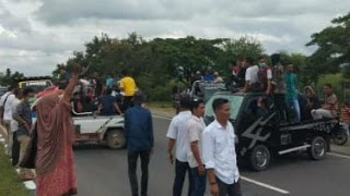 Massa Aksi Penolak Neno Warisman dan Rocky Gerung di Lombok Diusir Warga